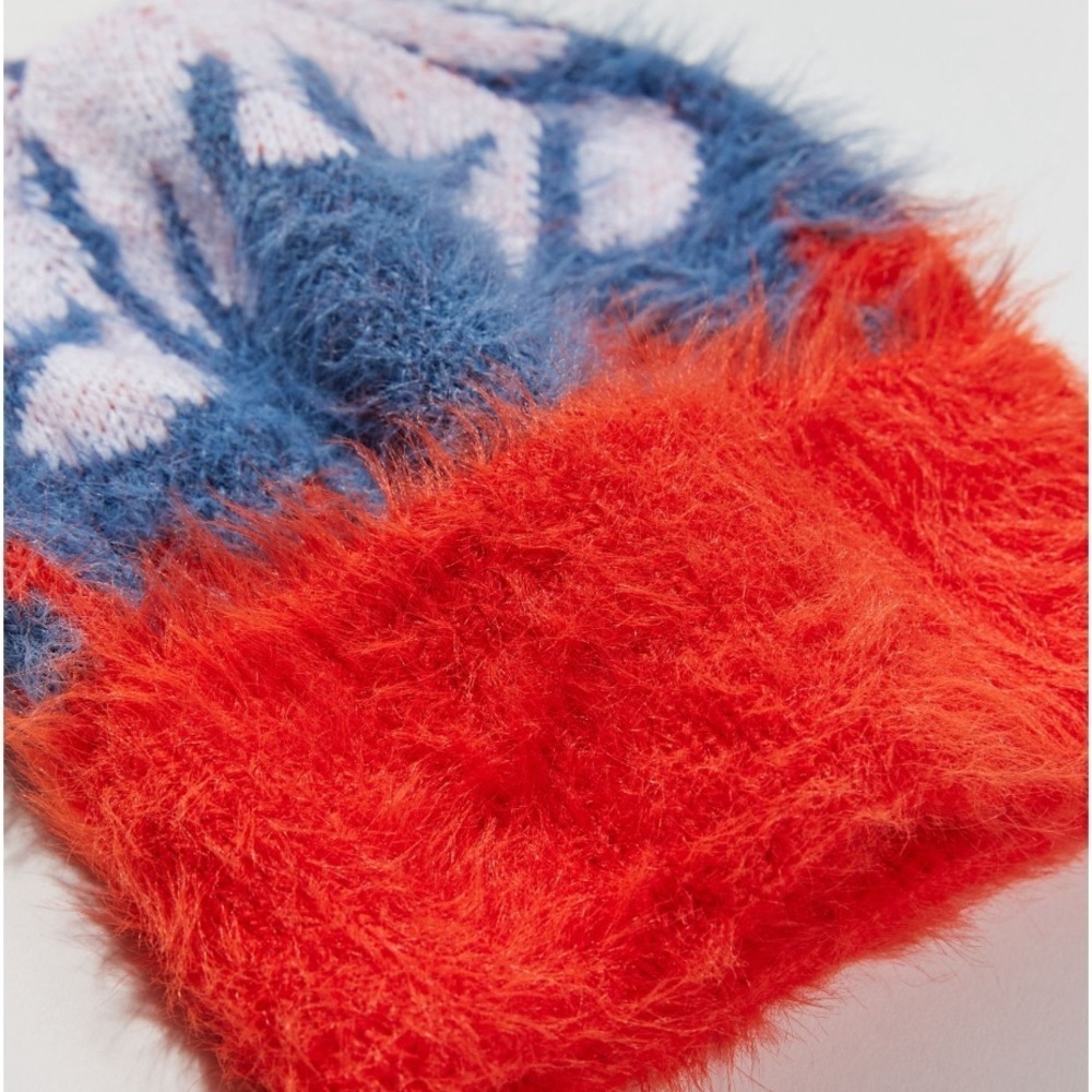 New with tags Urban Outfitters Beanie - Picture 3 of 7
